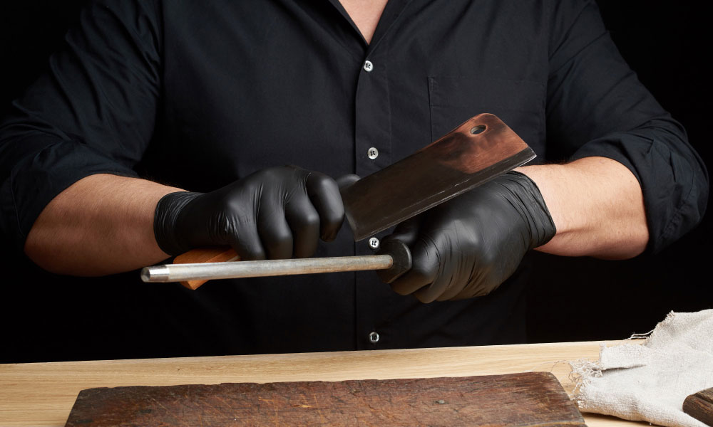 DIY vs. Professional Knife Sharpening: What You Need to Know