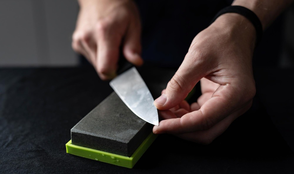 Anyone who cooks knows the pleasure of working with sharp knives. They make cutting, peeling, dicing, and the rest so easy, quick, and hassle-free. But knives do not stay sharp forever, no matter how well you care for them. Knives become dull slowly and it's easy to not notice the change in a knife’s cutting ability until the blade has become dull.
